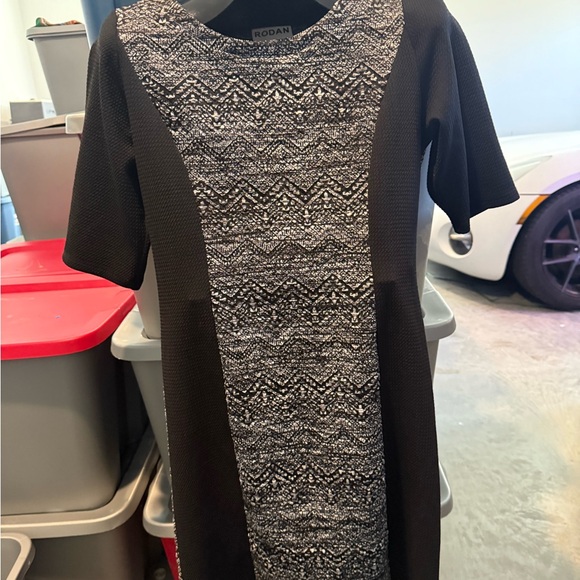 Black and Gray Patterned Women’s Dress p12 - Picture 4 of 5